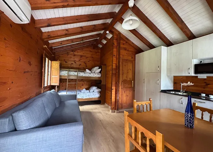 Bosque De G0rd0n Parque de Campismo La Pola de Gordon